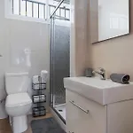 Sunny In The Center, 5 Min. From The 公寓 *