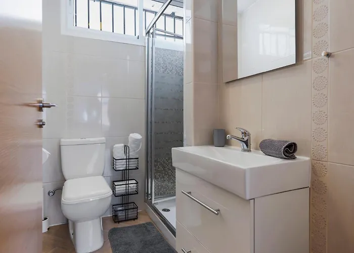 Sunny In The Center, 5 Min. From The Apartament *